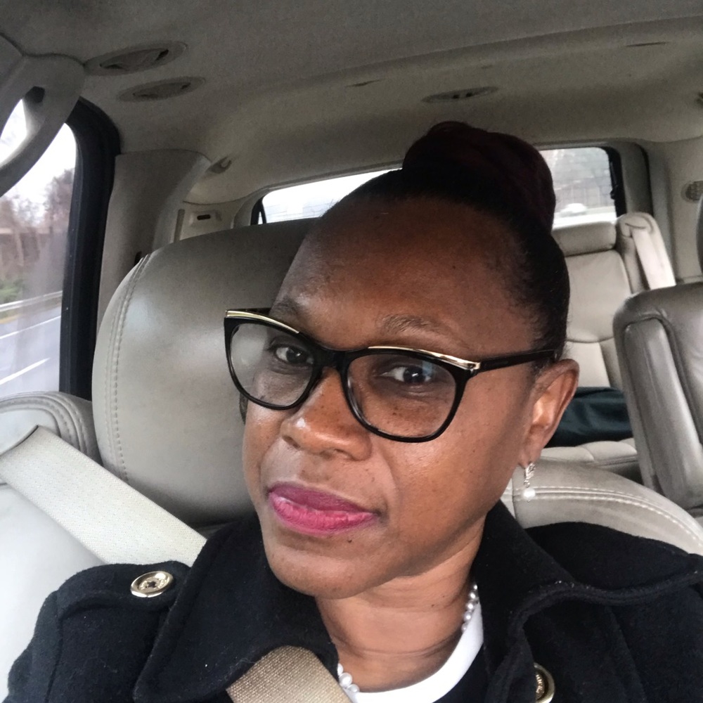 Meet your Posher, Lisa